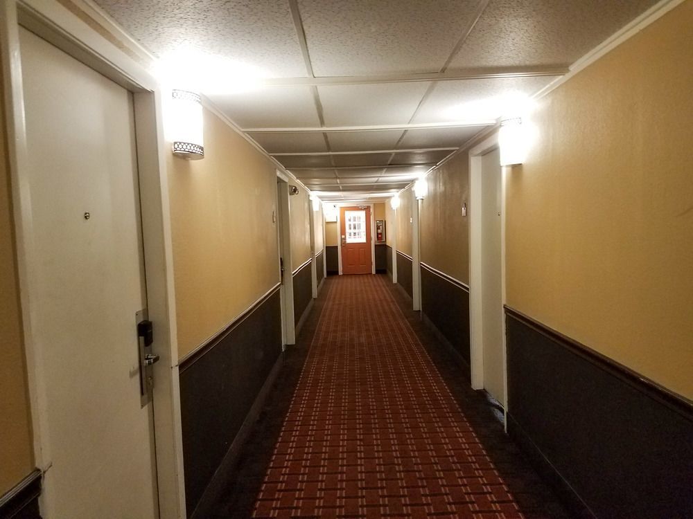 Oyo Townhouse Dodge City Ks Eksteriør billede